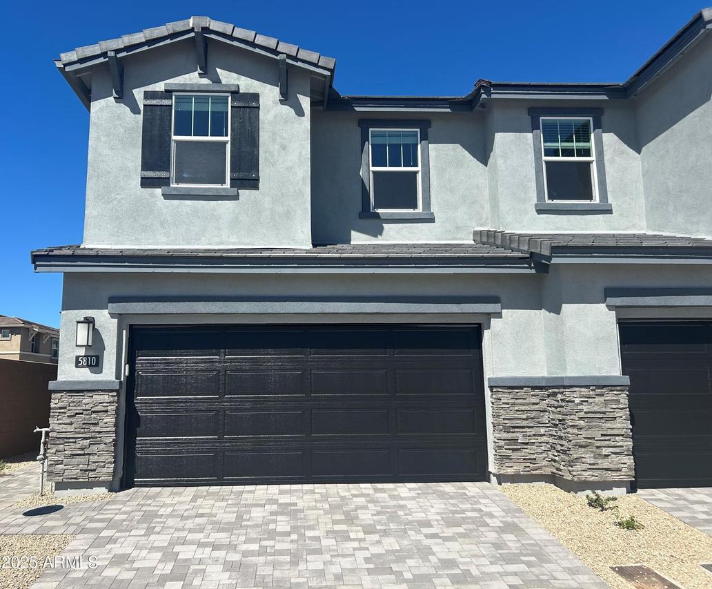 5810 E Zachary Dr., Phoenix, AZ 85054