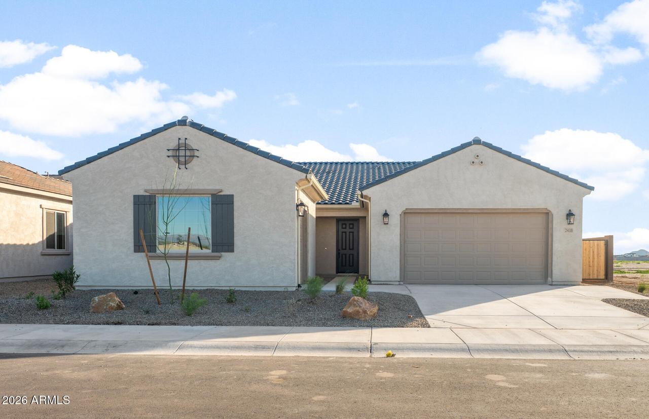 2433 E Stuffed Olive Ave., San Tan Valley, AZ 85140