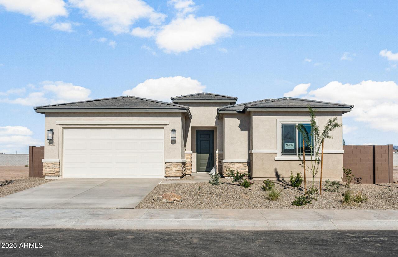 2466 E Stuffed Olive Ave., San Tan Valley, AZ 85140
