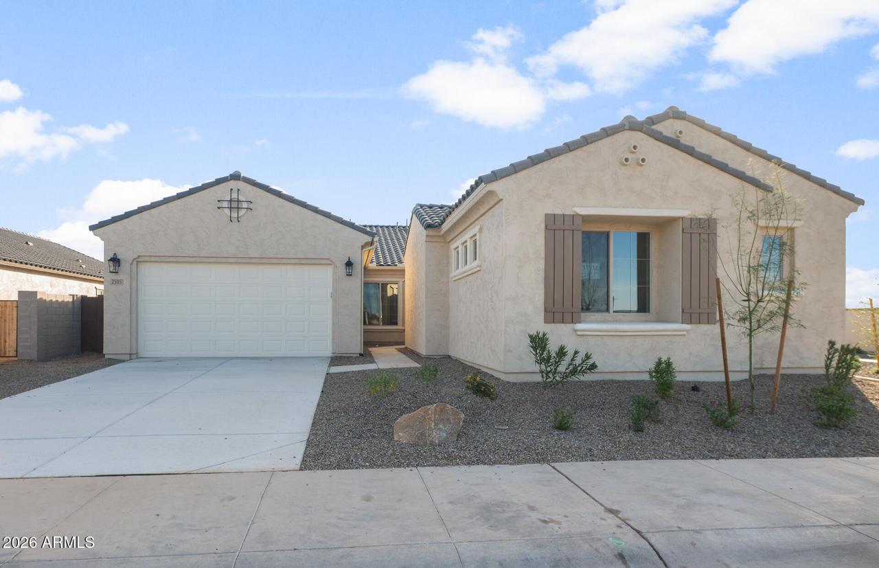 2505 E Stuffed Olive Ave., San Tan Valley, AZ 85140