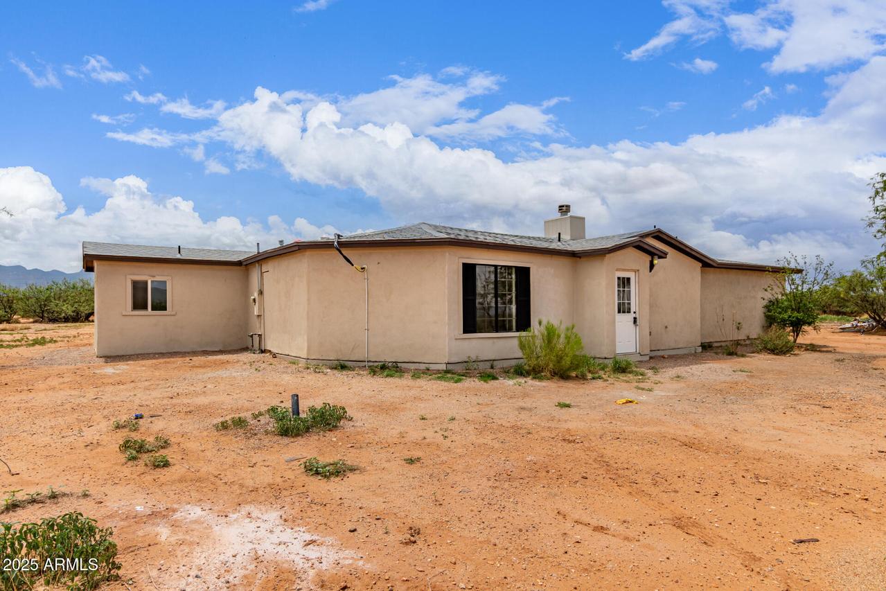 5900 S Kelly Ln., Hereford, AZ 85615