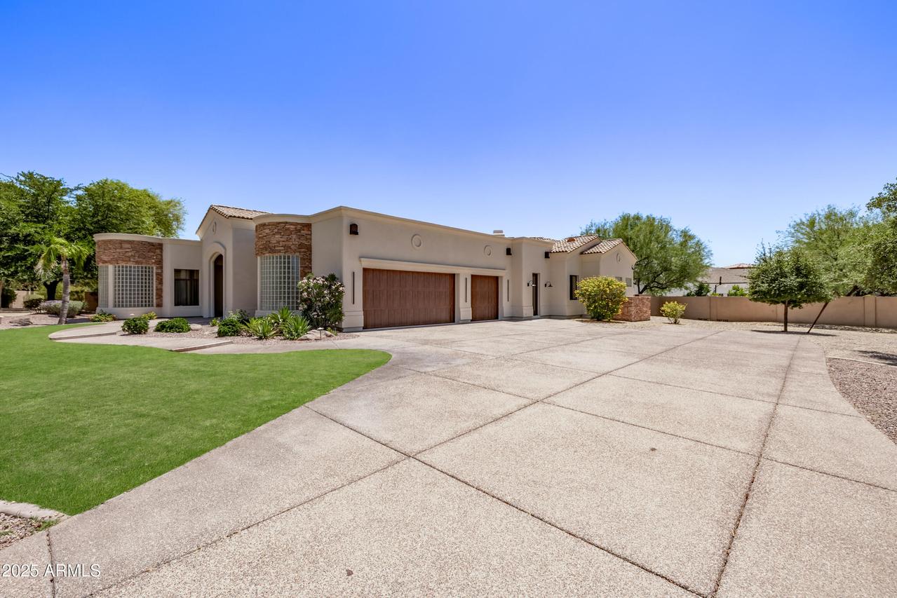 10877 E Ironwood Dr., Scottsdale, AZ 85259