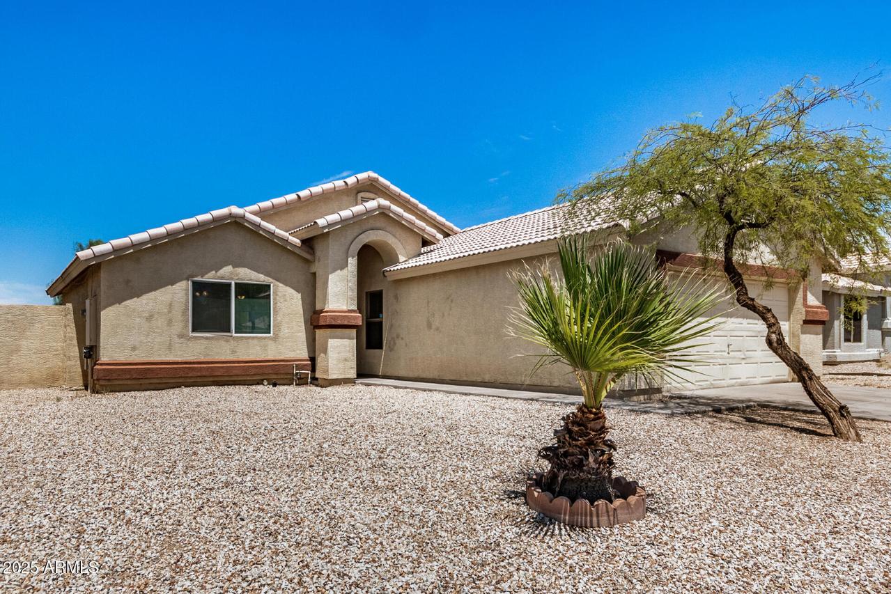 1124 W Pleasant Ln., Phoenix, AZ 85041