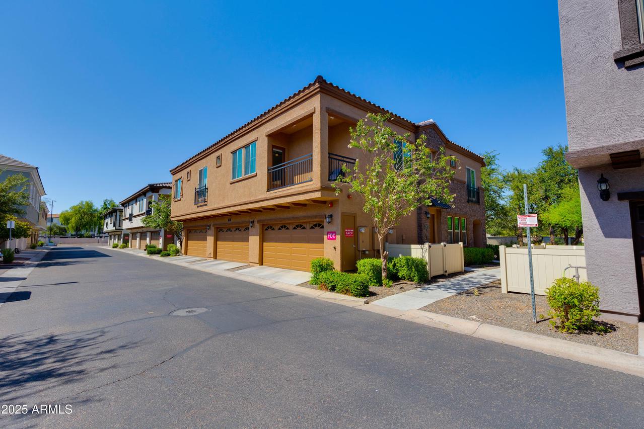 2752 S Equestrian Dr. #101, Gilbert, AZ 85295