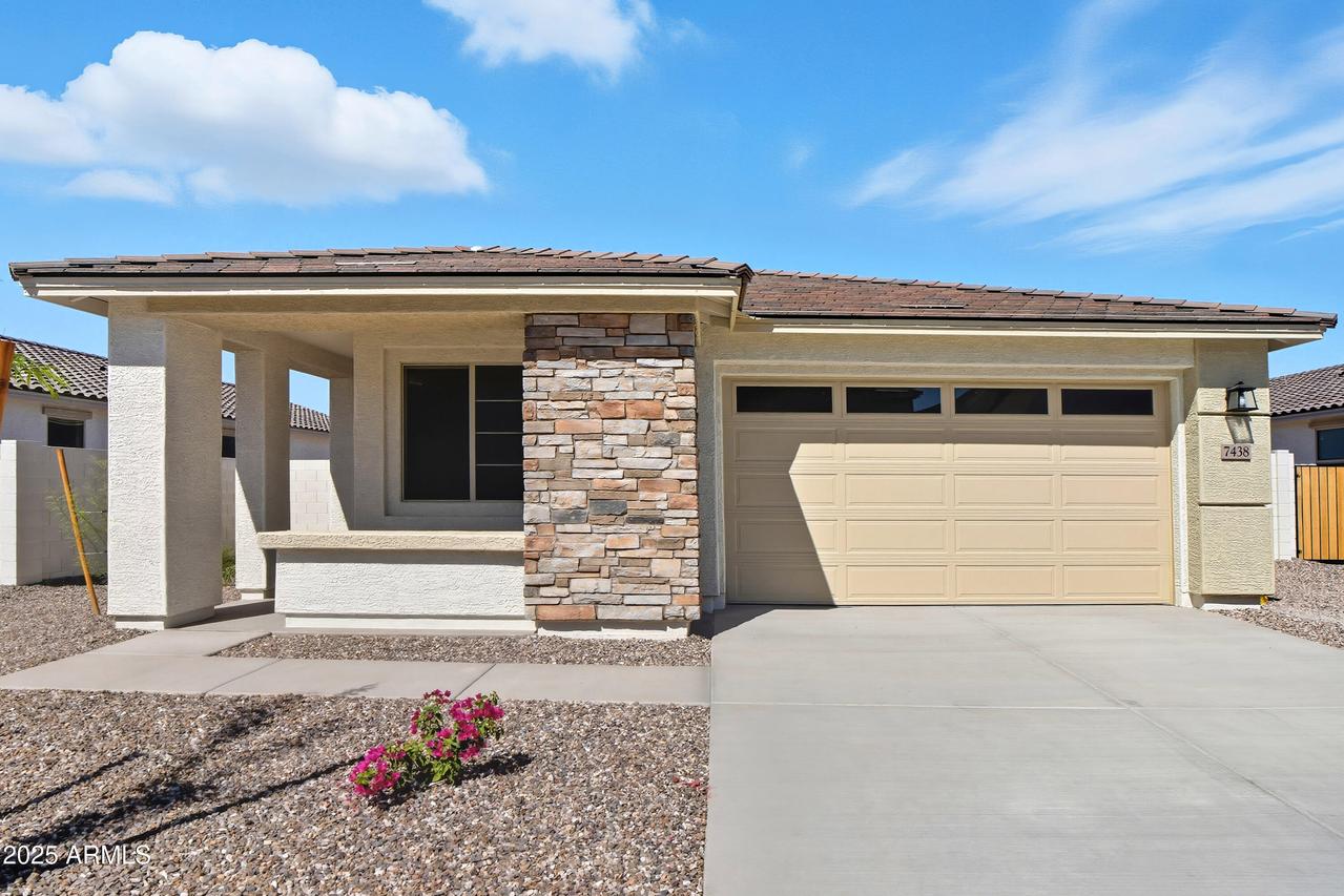 7438 W Rose Ln., Glendale, AZ 85303