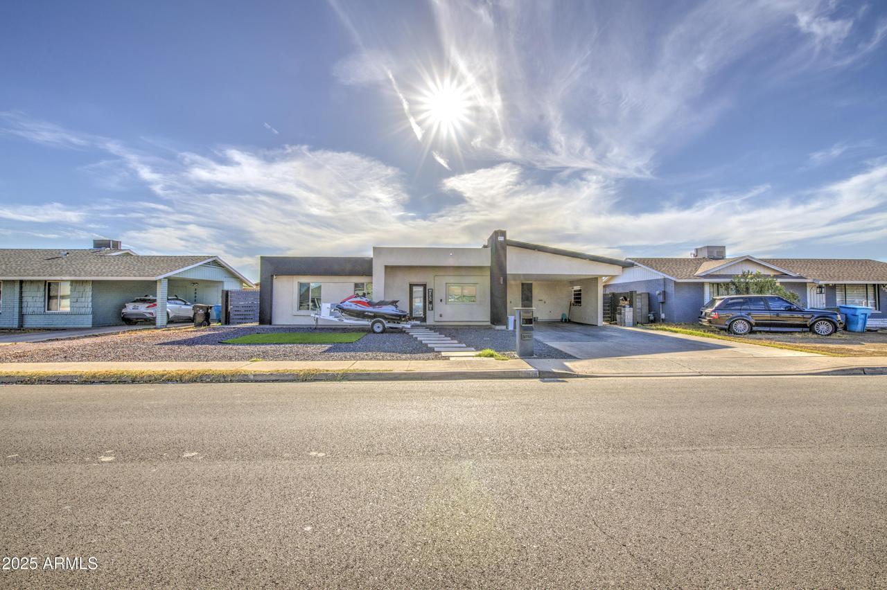3010 N 87th Ave., Phoenix, AZ 85037