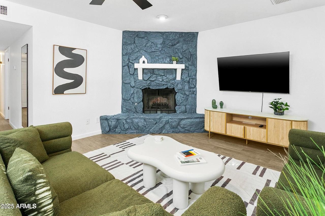 1098 E Fremont Dr., Tempe, AZ 85282
