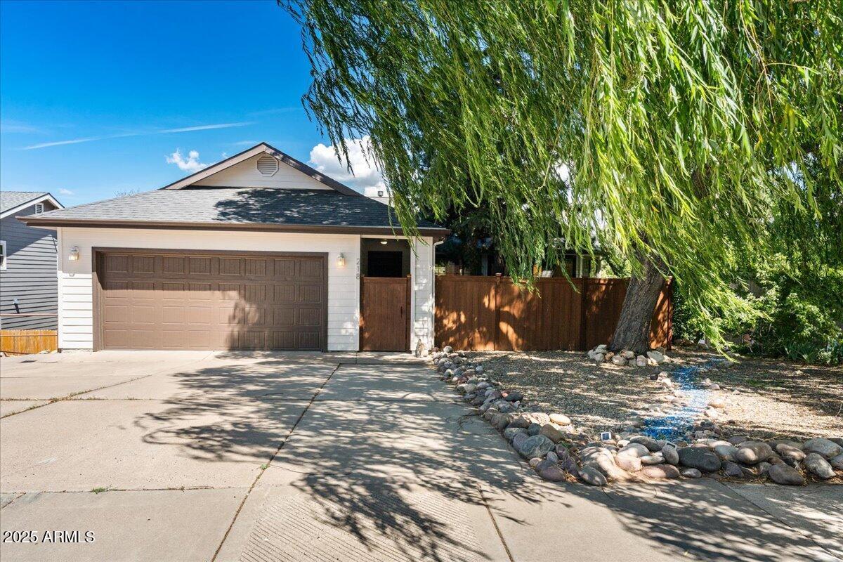 218 E Mohawk Dr., Flagstaff, AZ 86005