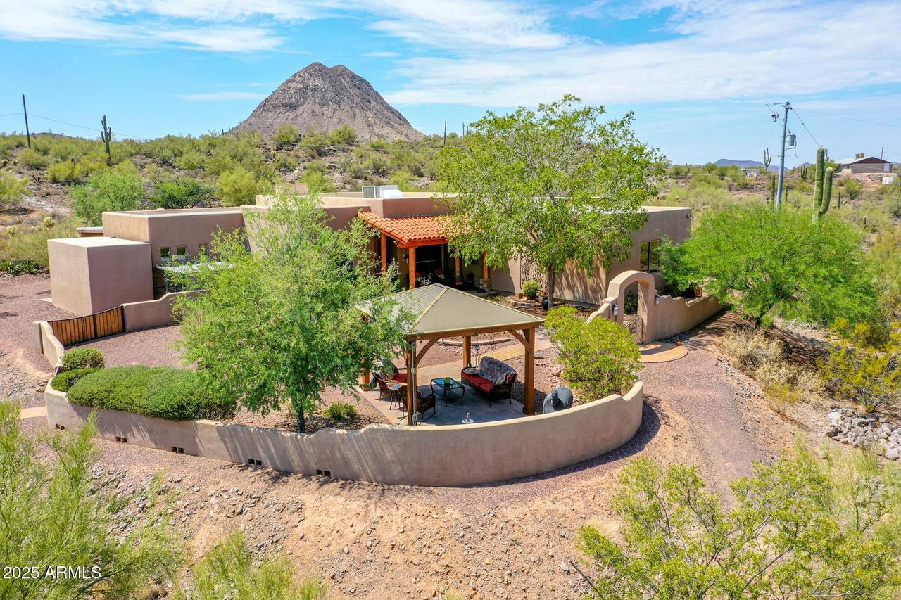 2427 W Lazy G Ranch Rd., New River, AZ 85087