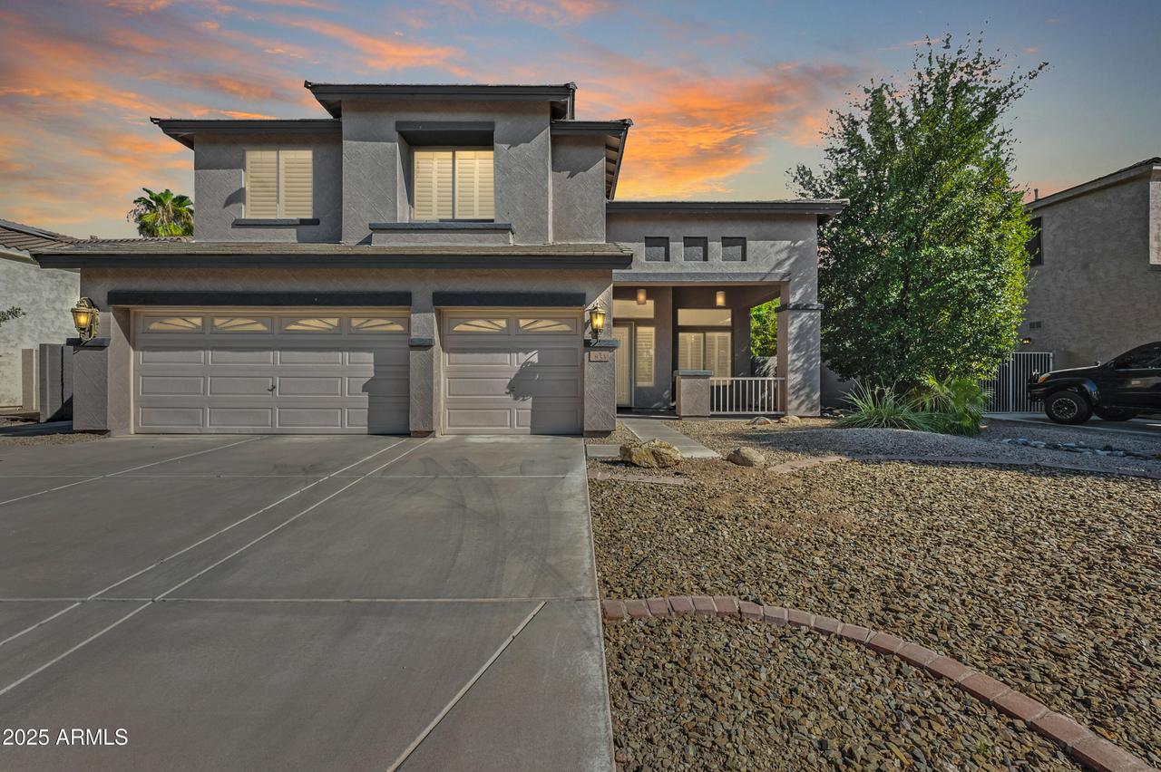 833 E Aquarius Pl., Chandler, AZ 85249