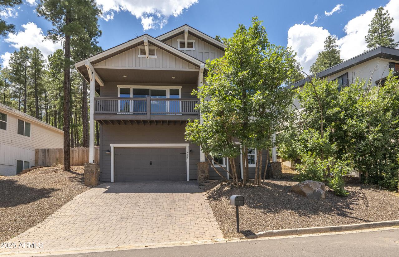 781 N Forest View Dr., Flagstaff, AZ 86001