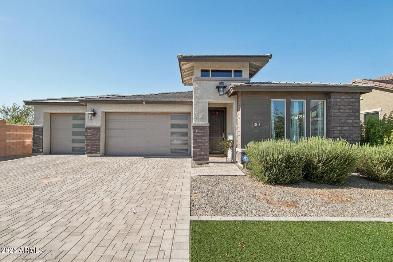 12018 W Luxton Ln., Avondale, AZ 85323