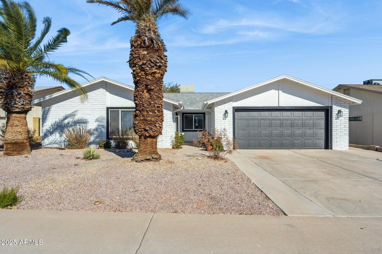 4242 E Sacaton St., Phoenix, AZ 85044