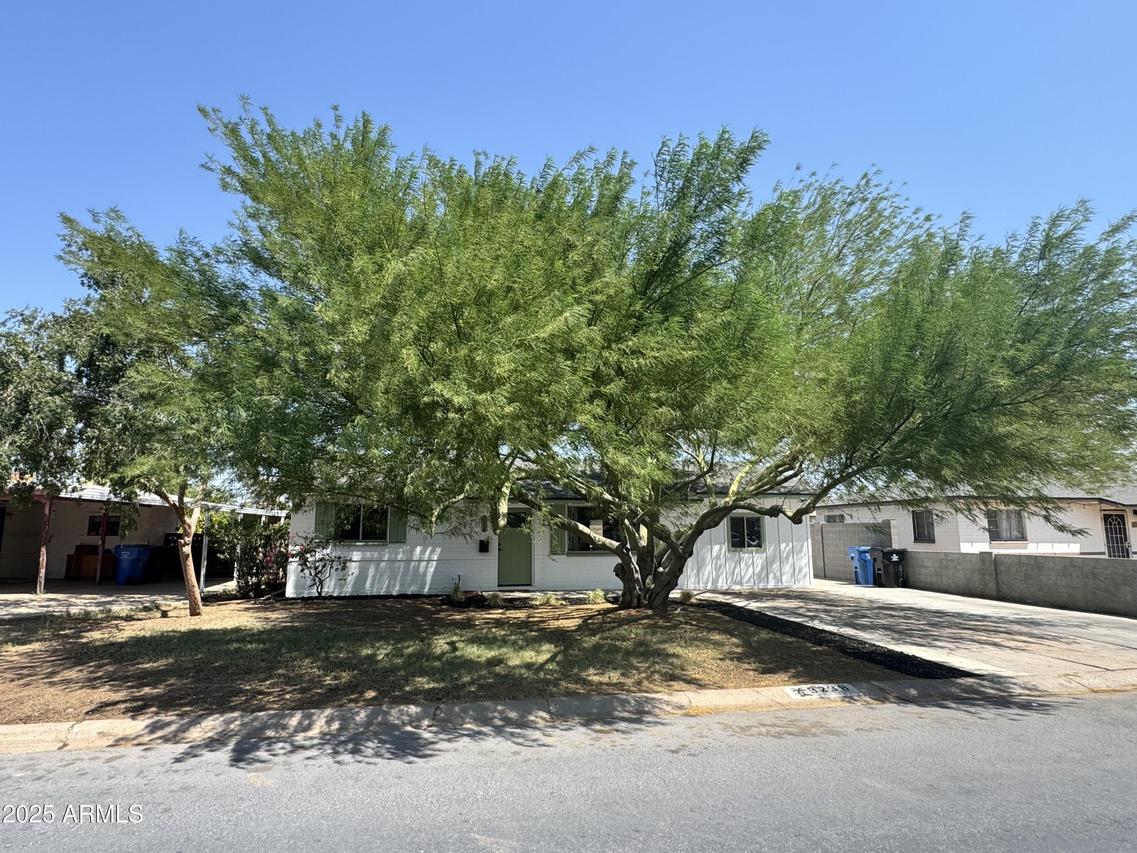 3238 E Granada Rd., Phoenix, AZ 85008