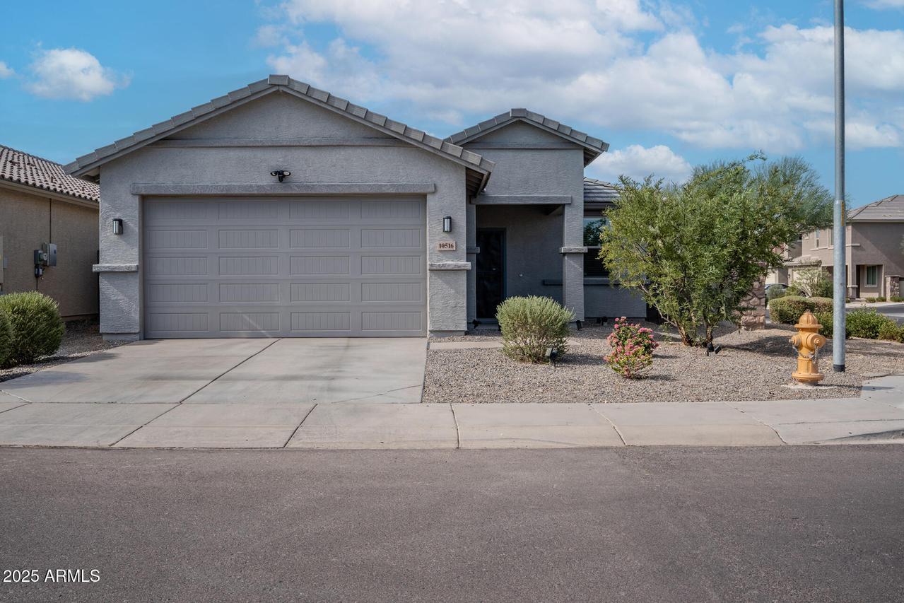 10516 W Encinas Ln., Tolleson, AZ 85353