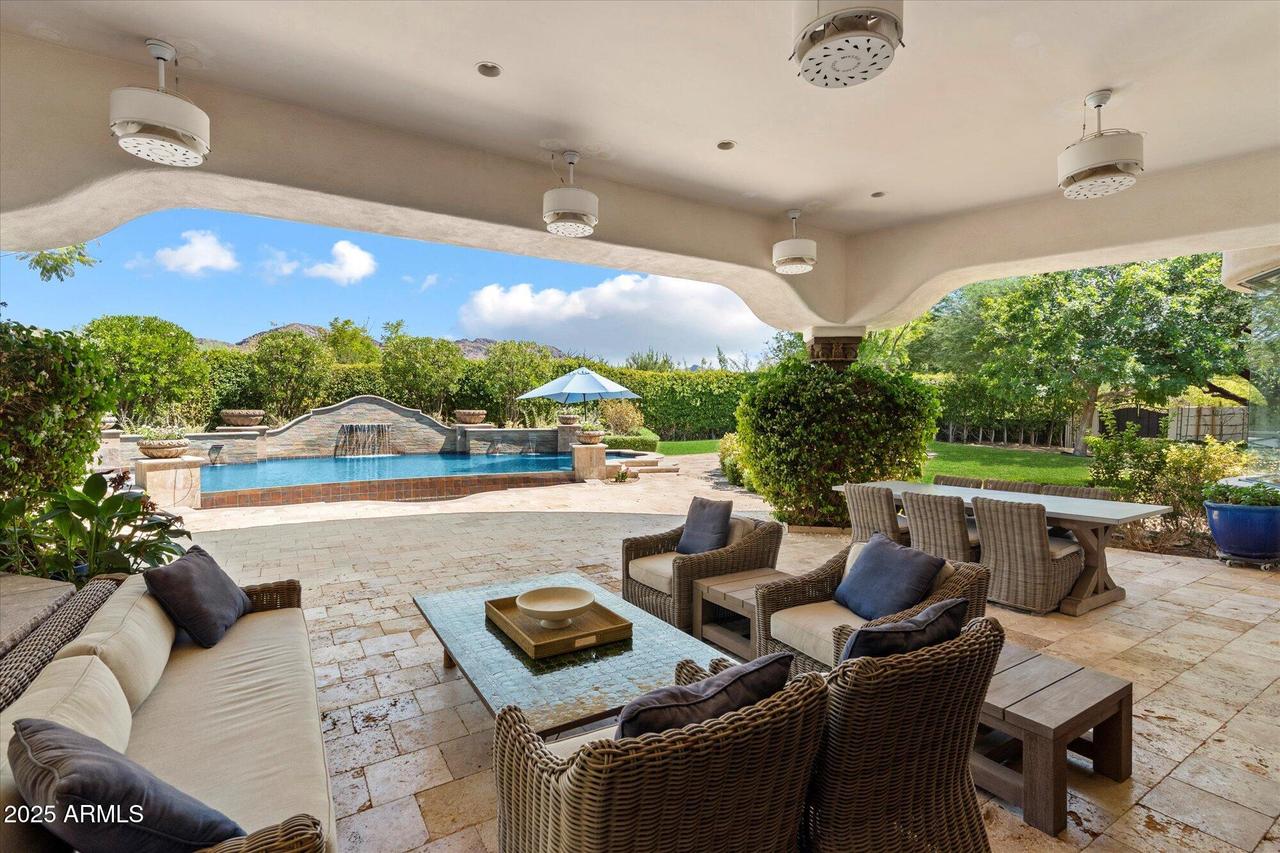 8329 N Ridgeview Dr., Paradise Valley, AZ 85253