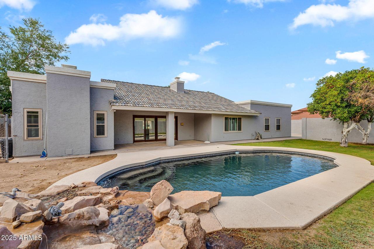 3402 E Fairfield St., Mesa, AZ 85213