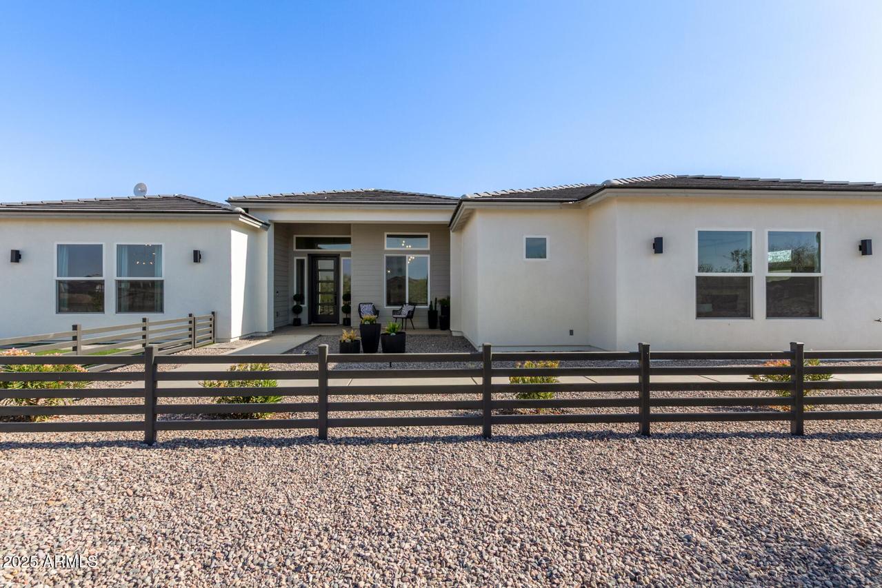 3555 W Hummingbird Ln., San Tan Valley, AZ 85144