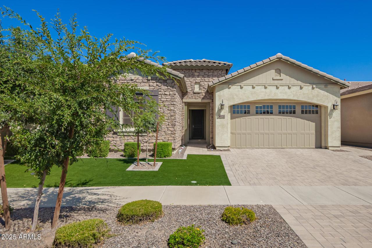 9928 E Rubidium Ave., Mesa, AZ 85212