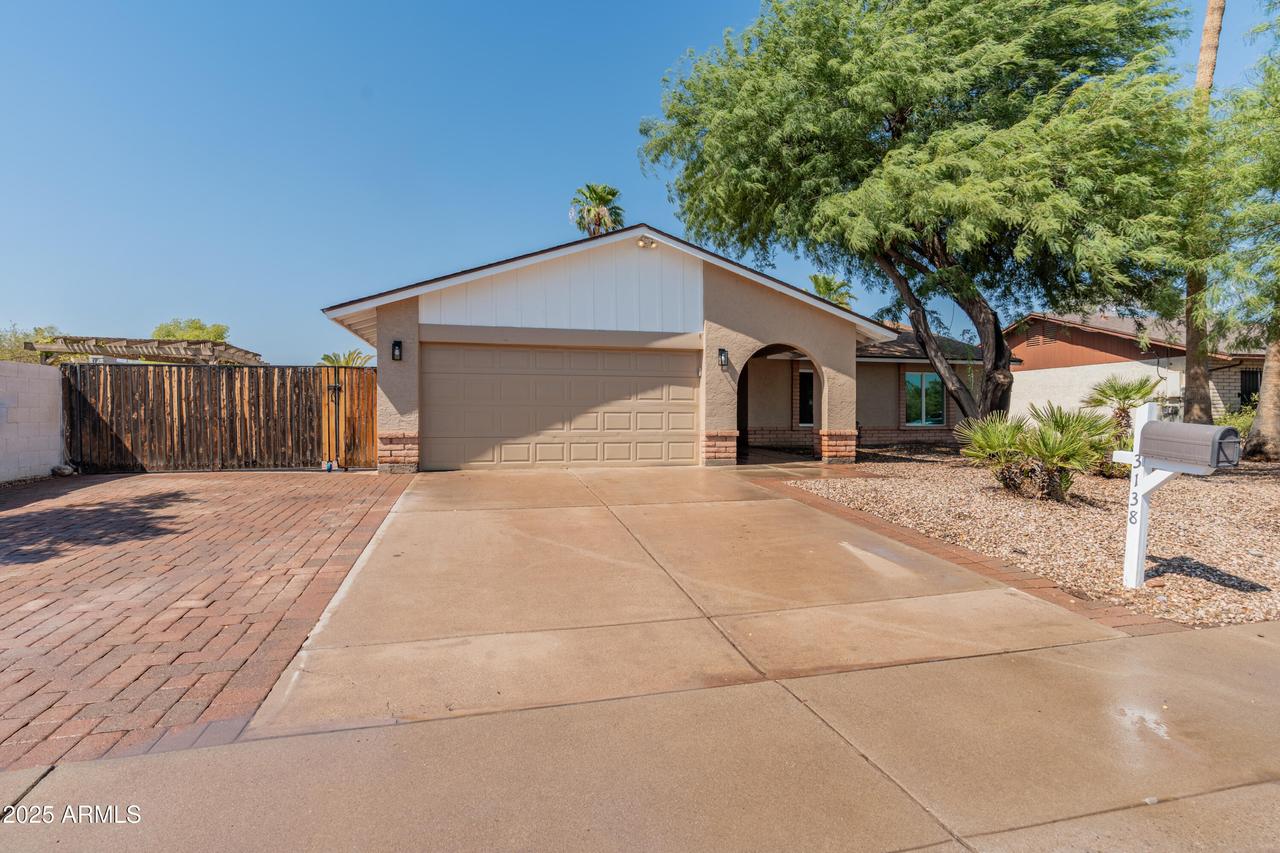 3138 W Danbury Dr., Phoenix, AZ 85053