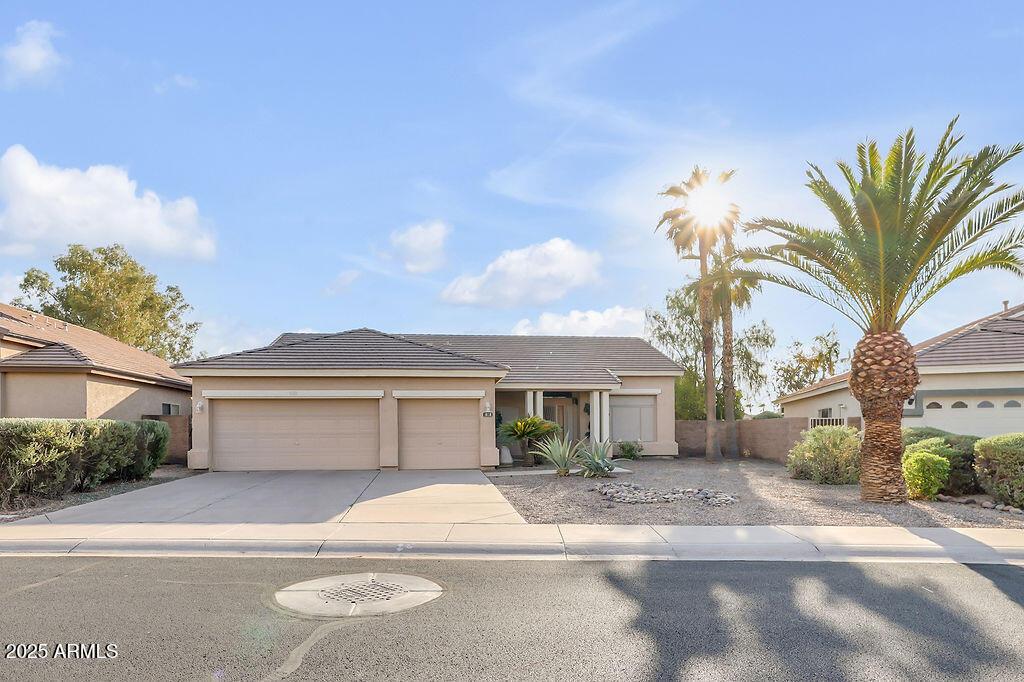 1038 S Palomino Creek Dr., Gilbert, AZ 85296