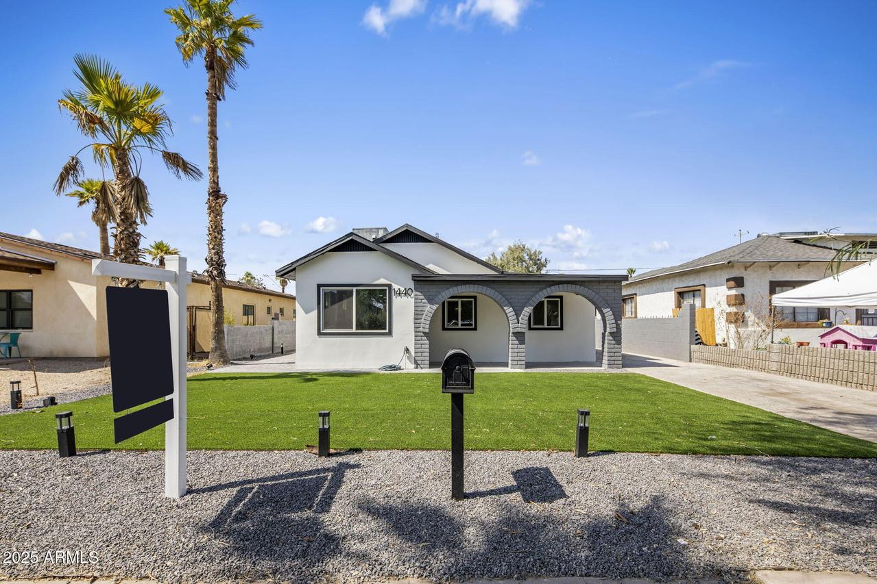 1440 E Pierce St., Phoenix, AZ 85006