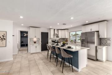2550 E Sahuaro Dr., Phoenix, AZ 85028