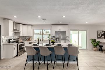 2550 E Sahuaro Dr., Phoenix, AZ 85028