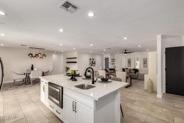 2550 E Sahuaro Dr., Phoenix, AZ 85028