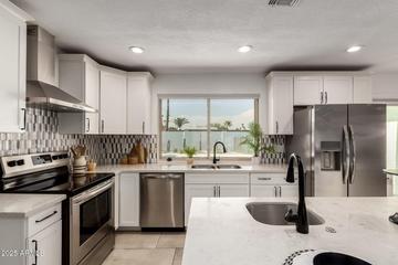 2550 E Sahuaro Dr., Phoenix, AZ 85028