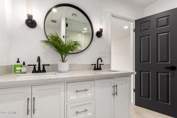 2550 E Sahuaro Dr., Phoenix, AZ 85028