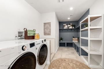 2550 E Sahuaro Dr., Phoenix, AZ 85028