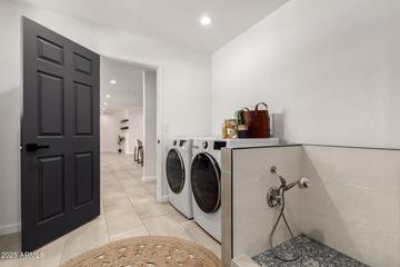 2550 E Sahuaro Dr., Phoenix, AZ 85028