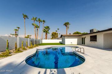 2550 E Sahuaro Dr., Phoenix, AZ 85028