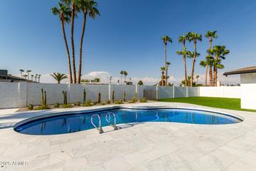 2550 E Sahuaro Dr., Phoenix, AZ 85028