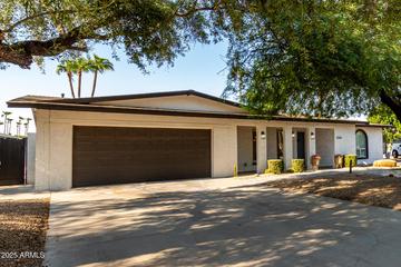 2550 E Sahuaro Dr., Phoenix, AZ 85028