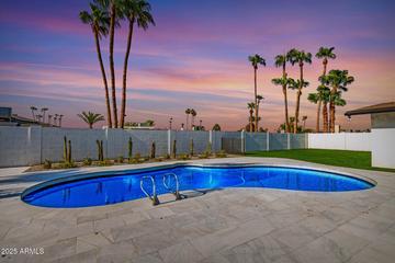 2550 E Sahuaro Dr., Phoenix, AZ 85028