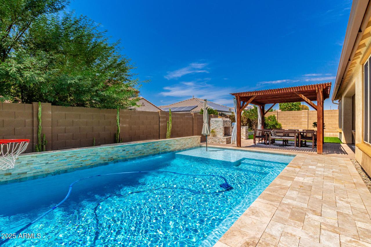 44622 N 41st Dr., Phoenix, AZ 85087