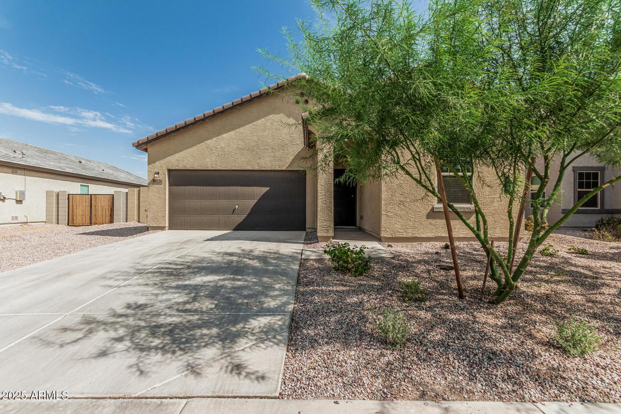 19236 W Pierson St., Litchfield Park, AZ 85340
