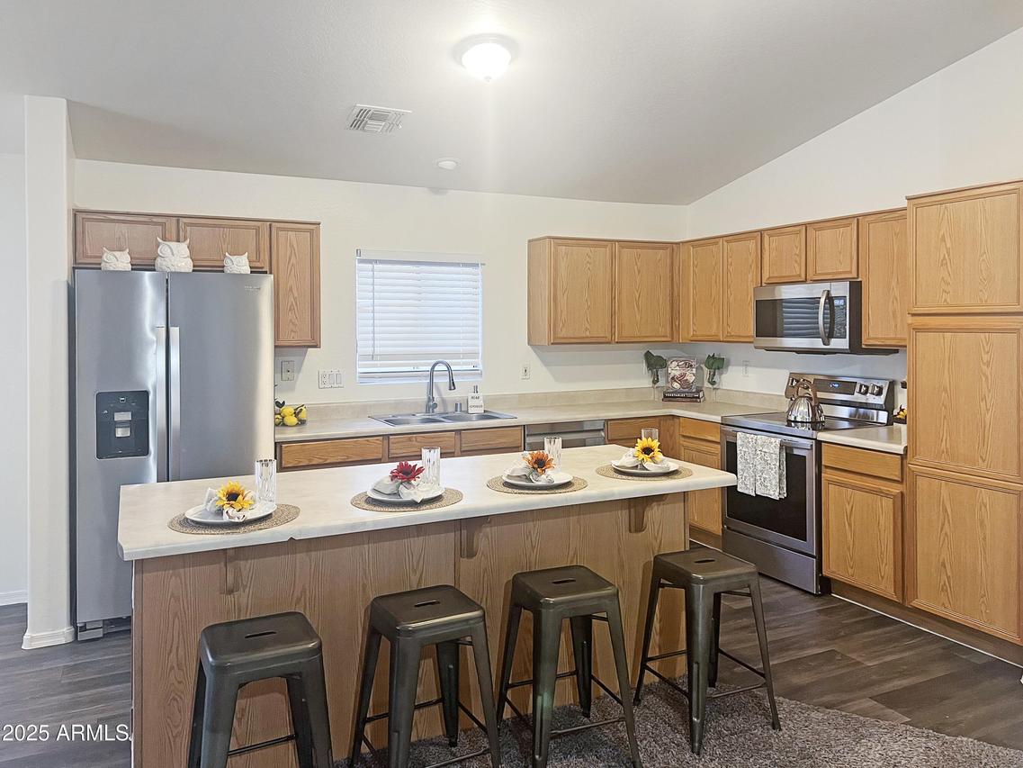 13113 N 127th Ln., El Mirage, AZ 85335