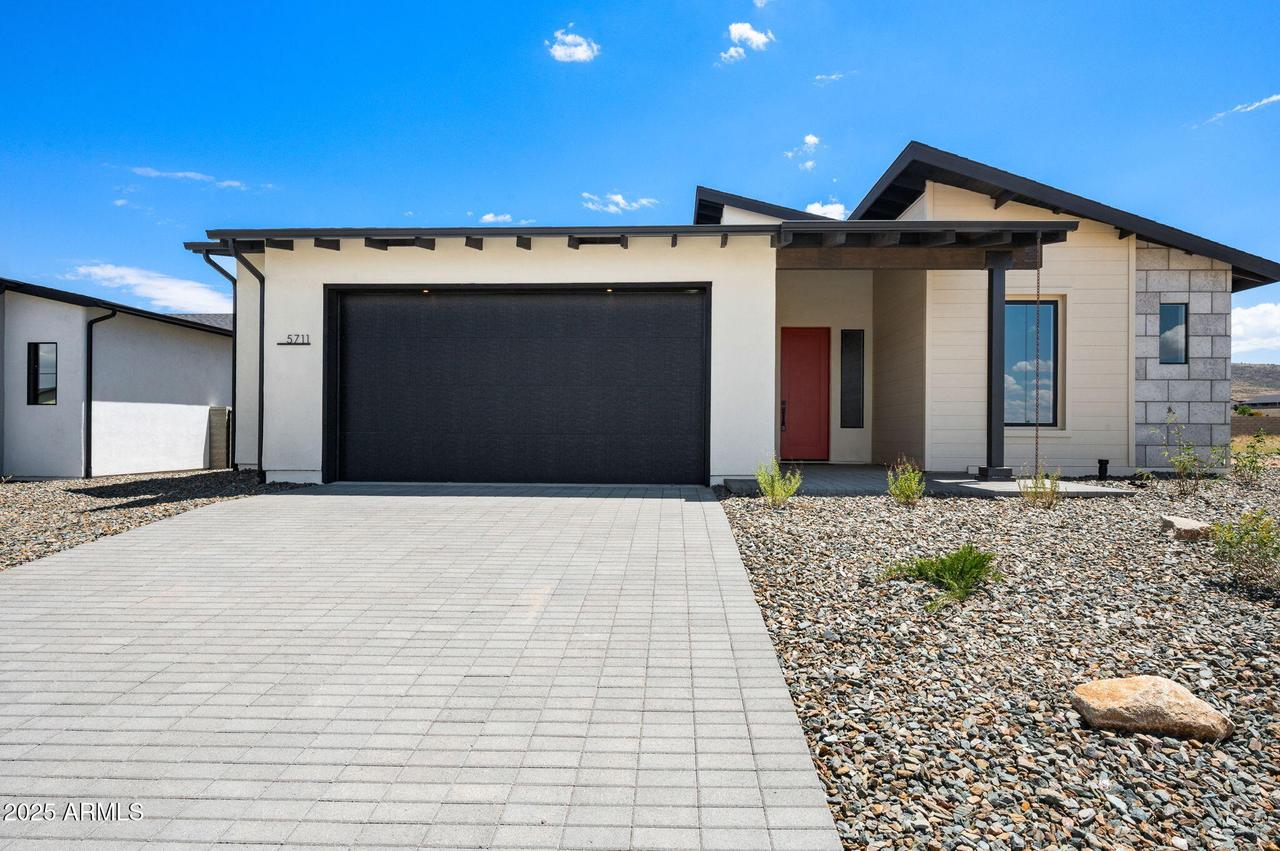 5711 E Hahn St., Prescott Valley, AZ 86314