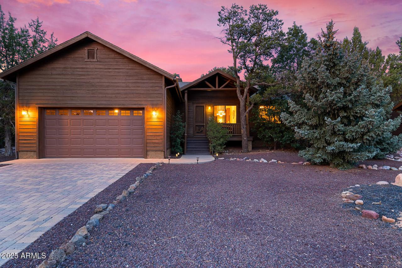 381 N Retreat Dr., Show Low, AZ 85901