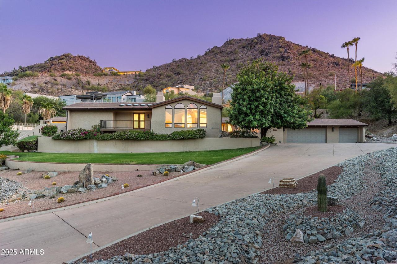 7147 N Red Ledge Dr., Paradise Valley, AZ 85253