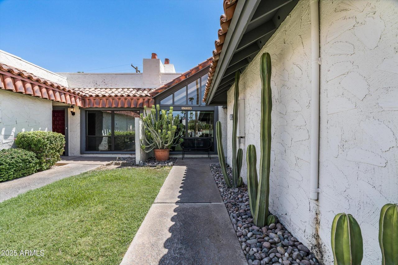 5754 N Scottsdale Rd., Paradise Valley, AZ 85253