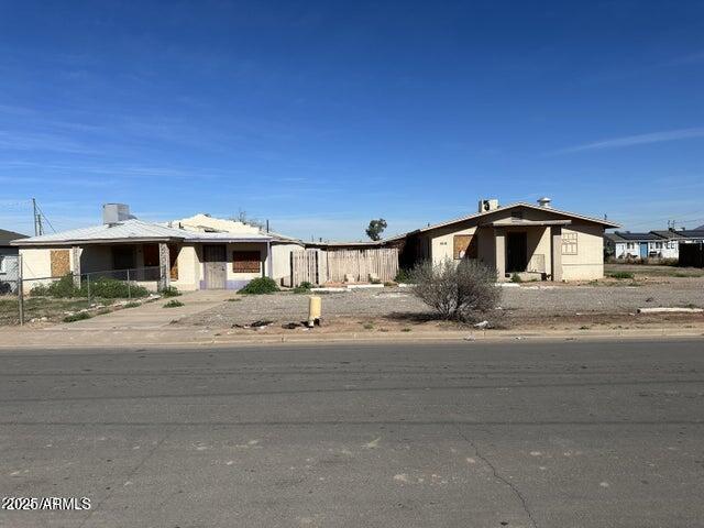 1618 E Wood St., Phoenix, AZ 85040