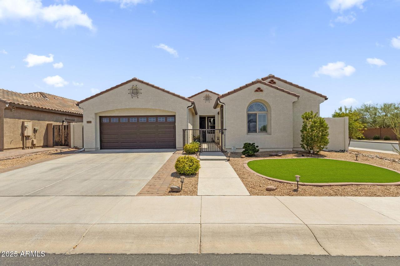2815 E Russell St., Mesa, AZ 85213
