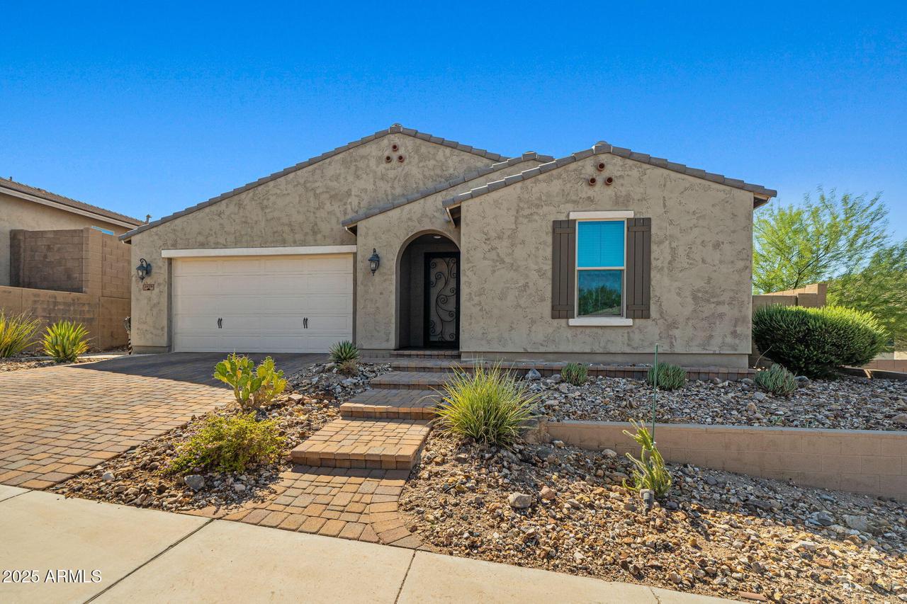 2929 W Amber Sun Dr., Phoenix, AZ 85085