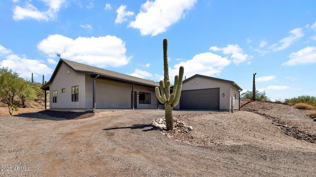 3542 W New River Rd., New River, AZ 85087