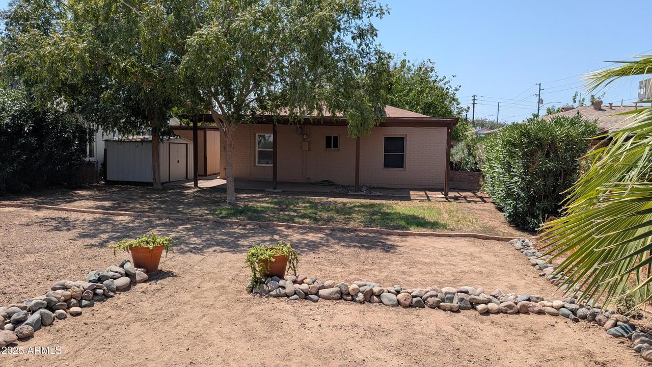 5850 W Gardenia Ave., Glendale, AZ 85301
