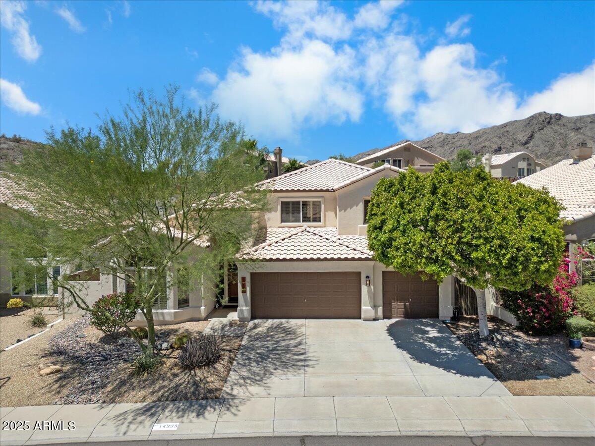 14238 S 8th St., Phoenix, AZ 85048